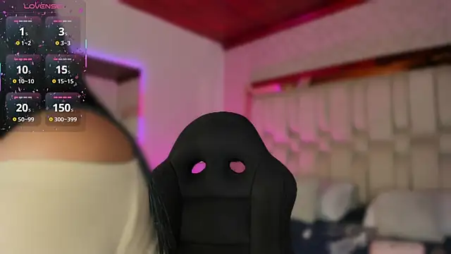 Snapshot of Kleverly_Manson1 chatting on November 6, 2025, 9:05 pm Kleverly Manson1 online show from November 6, 2025, 9:05 pm