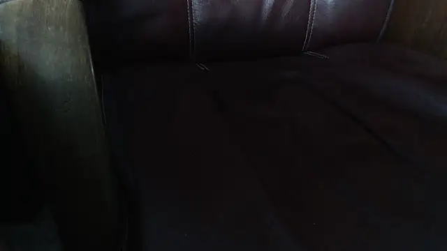 smoothandtiny online show from January 12, 2025, 5:44 pm