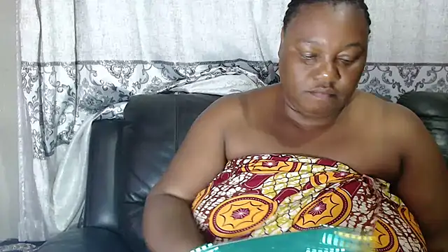 Snapshot of MATUREBUSSTY chatting on February 24, 2026, 6:28 pm MATUREBUSSTY online show from February 24, 2026, 6:28 pm