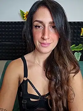 Snapshot of Stefania_PT chatting on February 2, 2026, 8:35 am Stefania PT online show from February 2, 2026, 8:35 am