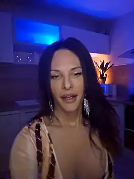 Luna Kitanna online show from December 4, 2024, 9:13 pm