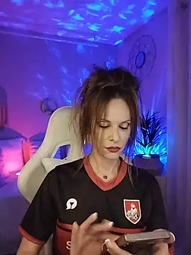 Luna Kitanna online show from July 19, 2026, 6:11 pm