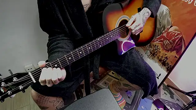 Snapshot of layneinchains chatting on September 28, 2025, 9:14 am layneinchains online show from September 28, 2025, 9:14 am