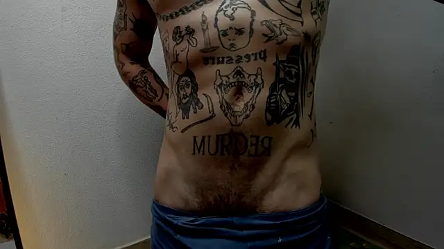 Snapshot of layneinchains chatting on October 8, 2025, 11:08 am layneinchains online show from October 8, 2025, 11:08 am