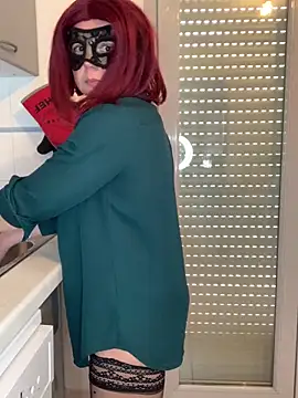 Snapshot of la_petite_prunette69 chatting on March 7, 2025, 12:23 pm la petite prunette69 online show from March 7, 2025, 12:23 pm