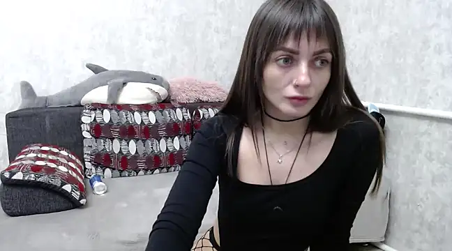 LikaLuis online show from February 2, 2025, 6:31 pm
