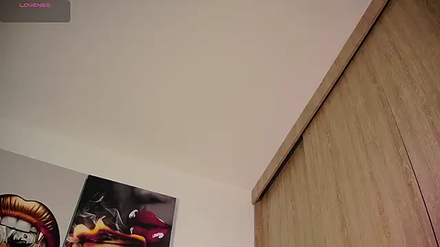 aidaadams online show from September 17, 2025, 11:45 am