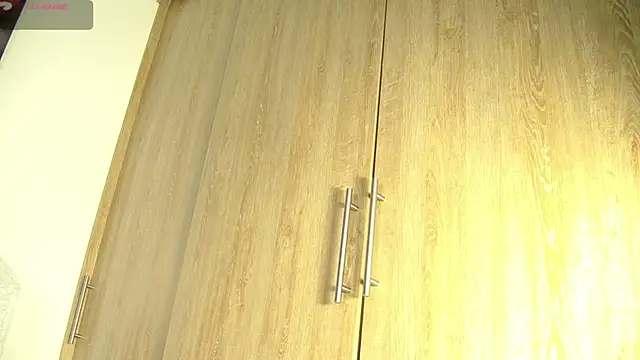 aidaadams online show from November 23, 2025, 11:21 am