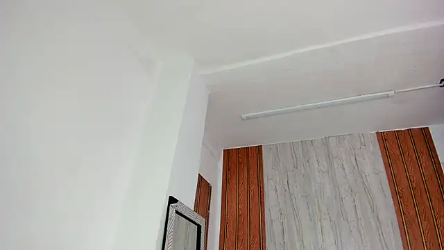 Snapshot of Alika01 chatting on October 11, 2025, 1:42 pm Alika01 online show from October 11, 2025, 1:42 pm