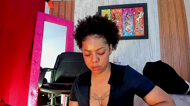 Alika01 online show from February 19, 2026, 1:29 pm