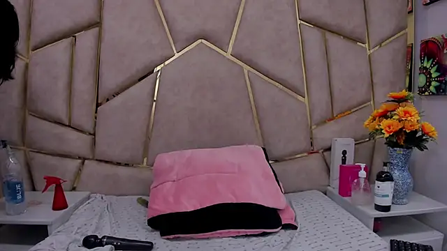 Kloe Candy1 online show from February 2, 2026, 5:50 am