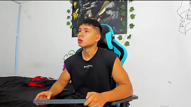 Snapshot of Bray_Kevin chatting on January 30, 2025, 11:13 pm Bray Kevin online show from January 30, 2025, 11:13 pm