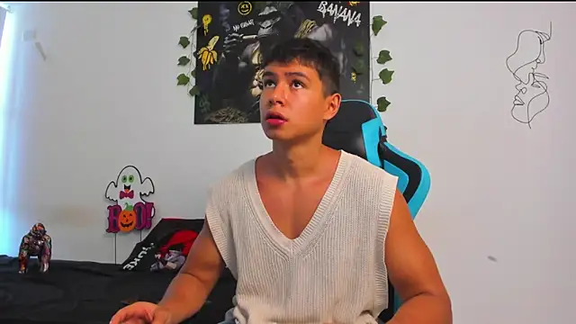 Snapshot of Bray_Kevin chatting on February 17, 2025, 3:31 pm Bray Kevin online show from February 17, 2025, 3:31 pm