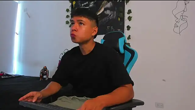 Snapshot of Bray_Kevin chatting on February 23, 2025, 5:50 pm Bray Kevin online show from February 23, 2025, 5:50 pm