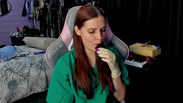 Snapshot of Stroynyash chatting on November 14, 2025, 9:24 pm Stroynyash online show from November 14, 2025, 9:24 pm