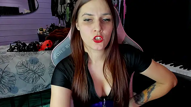 Snapshot of Stroynyash chatting on December 15, 2025, 9:19 pm Stroynyash online show from December 15, 2025, 9:19 pm