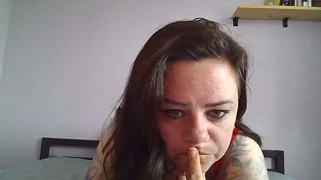 curvybrat93 online show from July 21, 2026, 3:36 pm