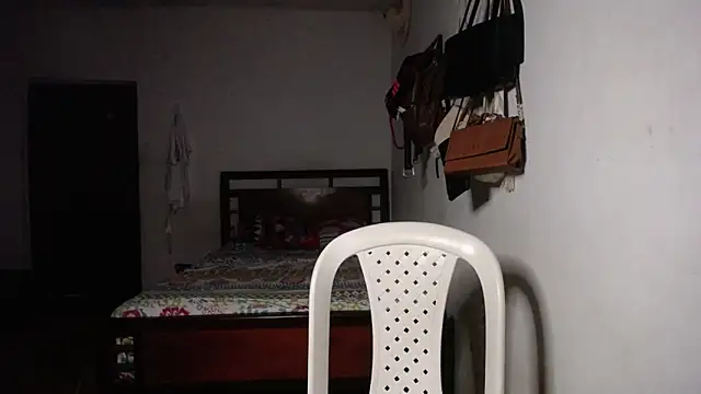 Snapshot of foxysweet09 chatting on December 4, 2024, 5:16 am foxysweet09 online show from December 4, 2024, 5:16 am