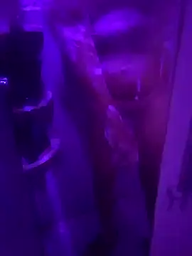 alexisxxxporno online show from September 24, 2025, 7:23 am