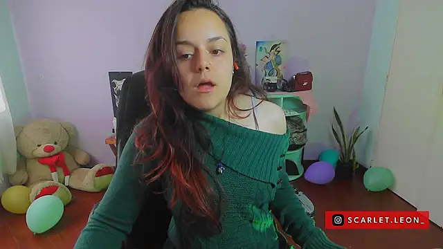 Snapshot of Scarletleon77 chatting on December 17, 2024, 3:49 pm Scarletleon77 online show from December 17, 2024, 3:49 pm