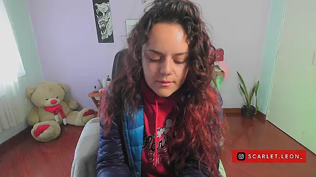 Snapshot of Scarletleon77 chatting on January 10, 2025, 4:30 pm Scarletleon77 online show from January 10, 2025, 4:30 pm