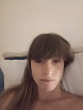 Cristina02 online show from June 1, 2026, 11:28 pm
