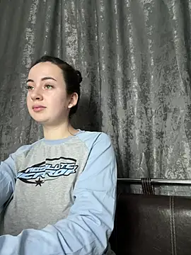 SweetieKendl online show from December 28, 2024, 2:33 am