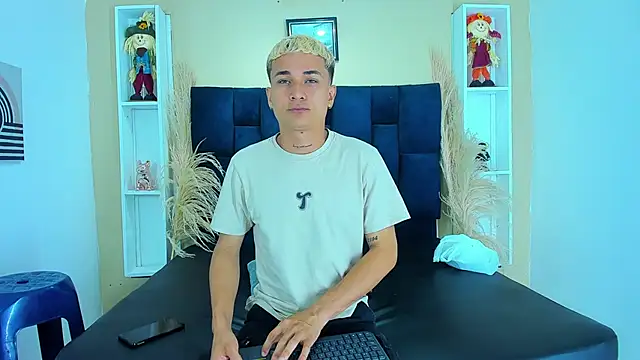 jeic 18 online show from November 6, 2025, 7:04 pm