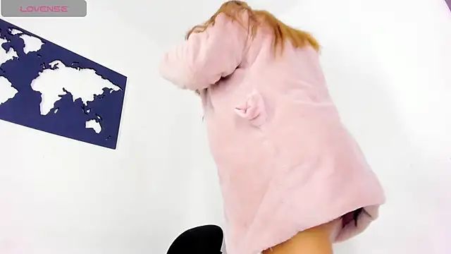 CurvyViolet online show from December 10, 2024, 11:54 am