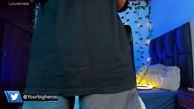 Snapshot of Your__hero1 chatting on March 17, 2025, 2:23 pm Your hero1 online show from March 17, 2025, 2:23 pm