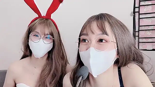 Snapshot of Mono-Stewardesss chatting on December 16, 2024, 5:11 pm Mono-Stewardesss online show from December 16, 2024, 5:11 pm