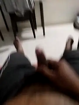 Snapshot of findmemylove chatting on October 16, 2025, 6:53 pm findmemylove online show from October 16, 2025, 6:53 pm