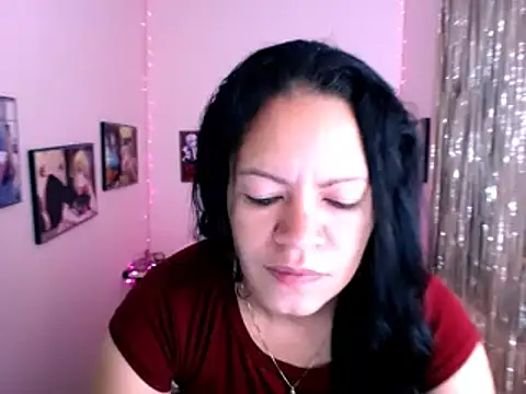 Cristal w online show from January 11, 2025, 2:25 pm