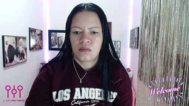 Snapshot of Cristal_w chatting on September 25, 2025, 12:53 pm Cristal w online show from September 25, 2025, 12:53 pm