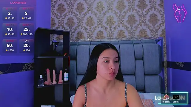 Lila Pinky online show from October 15, 2025, 1:11 pm