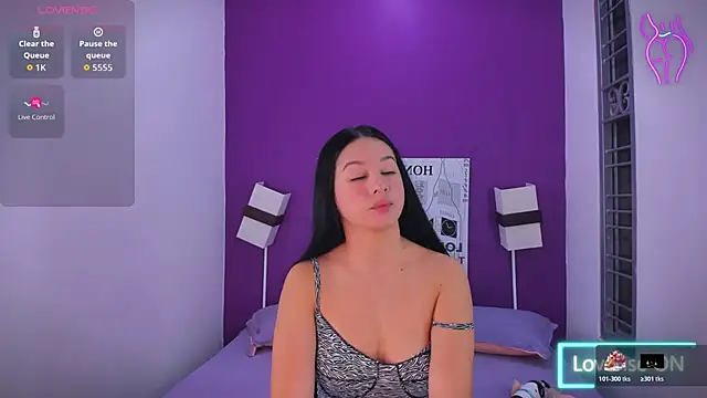 Lila Pinky online show from November 6, 2025, 1:12 pm