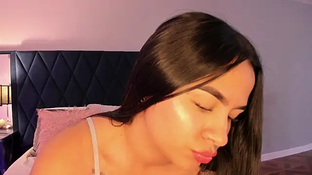 Snapshot of KattyPortman chatting on January 24, 2025, 5:21 am KattyPortman online show from January 24, 2025, 5:21 am