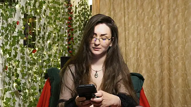 Snapshot of NaughtYHomemadE chatting on May 1, 2026, 4:11 pm NaughtYHomemadE online show from May 1, 2026, 4:11 pm