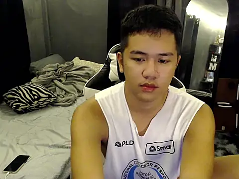 xgregor07 online show from October 14, 2025, 5:03 pm