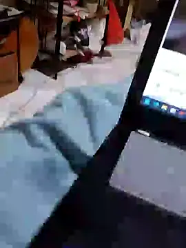 Snapshot of Beijing2000 chatting on December 17, 2024, 1:05 pm Beijing2000 online show from December 17, 2024, 1:05 pm