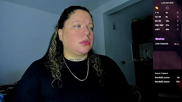 Snapshot of mariana_maze chatting on January 4, 2025, 8:28 am mariana maze online show from January 4, 2025, 8:28 am