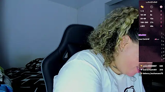 Snapshot of mariana_maze chatting on January 7, 2025, 9:50 am mariana maze online show from January 7, 2025, 9:50 am