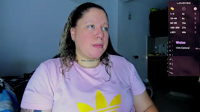 Snapshot of mariana_maze chatting on January 8, 2025, 9:23 pm mariana maze online show from January 8, 2025, 9:23 pm