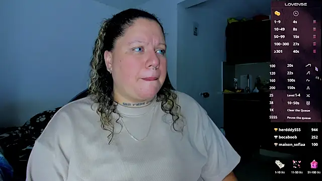 Snapshot of mariana_maze chatting on January 9, 2025, 4:19 am mariana maze online show from January 9, 2025, 4:19 am