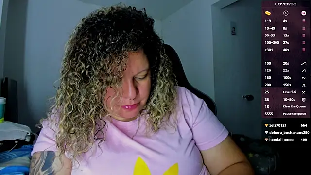 Snapshot of mariana_maze chatting on January 11, 2025, 7:17 am mariana maze online show from January 11, 2025, 7:17 am