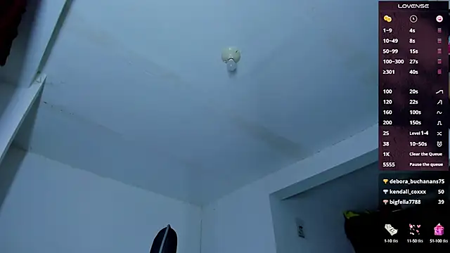 Snapshot of mariana_maze chatting on January 12, 2025, 7:43 am mariana maze online show from January 12, 2025, 7:43 am