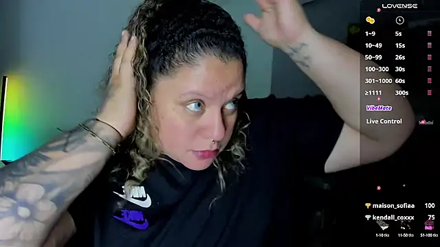 Snapshot of mariana_maze chatting on March 21, 2025, 5:43 am mariana maze online show from March 21, 2025, 5:43 am