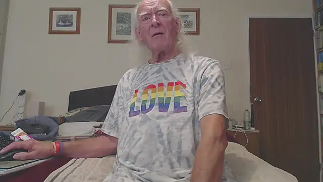 WaverlyKernow online show from November 24, 2025, 10:59 am