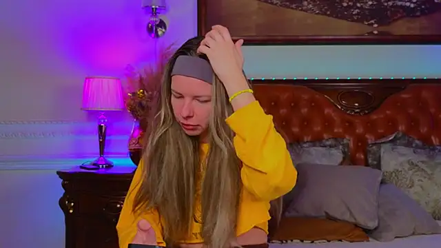 Real Tini online show from January 8, 2026, 6:05 am