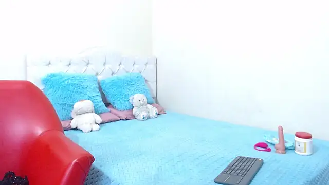 luna hoott online show from March 22, 2025, 4:47 pm